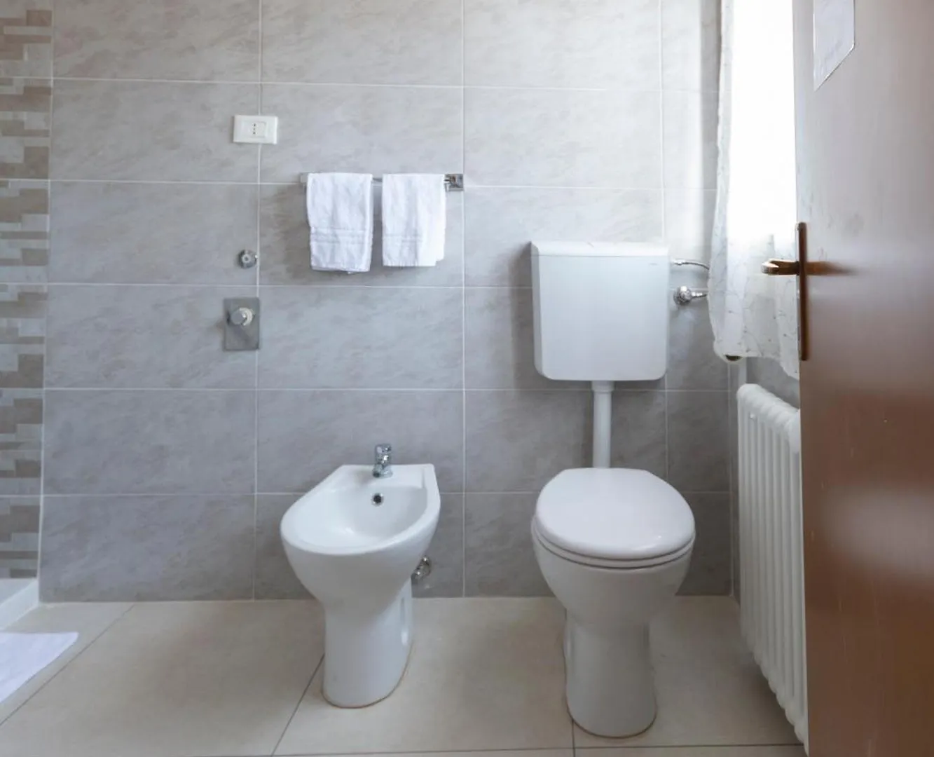 Fare Bnb - Room Pappagnocca Reggio Emilia Italy